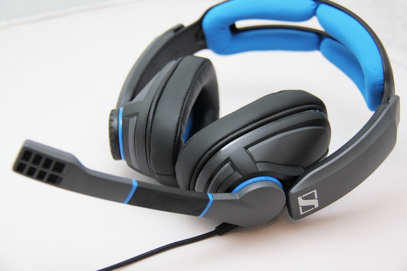 Sennheiser Gsp 300 Closed Acoustic Gaming Headset Review Funkykit