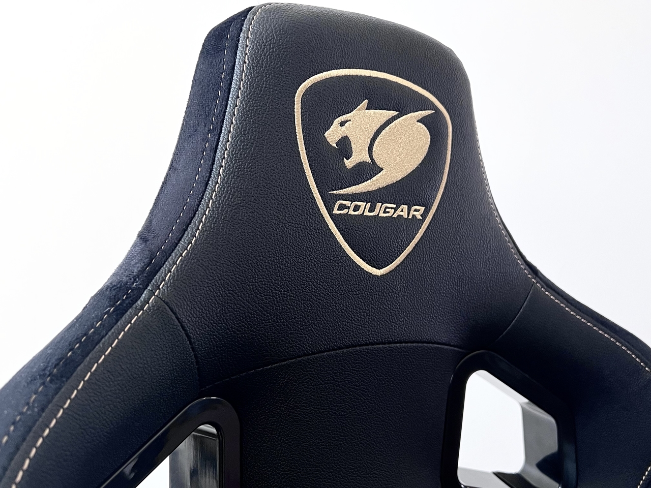 A Premium Gaming Chair fit for a King - Cougar Armor S Royal 